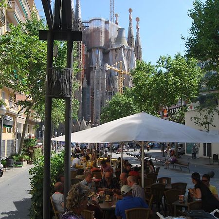 Gaudi Apartments Barcelona Exterior foto